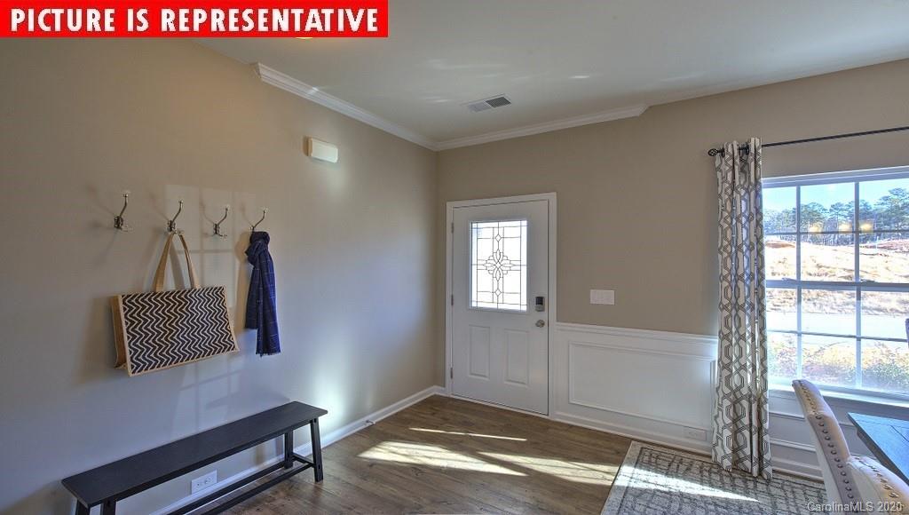4926 Traynor Road Charlotte, NC 28216 - Photo 3 of 37 Gallery Image 3