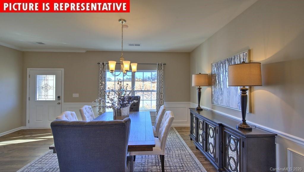 4926 Traynor Road Charlotte, NC 28216 - Photo 7 of 37 Gallery Image 7