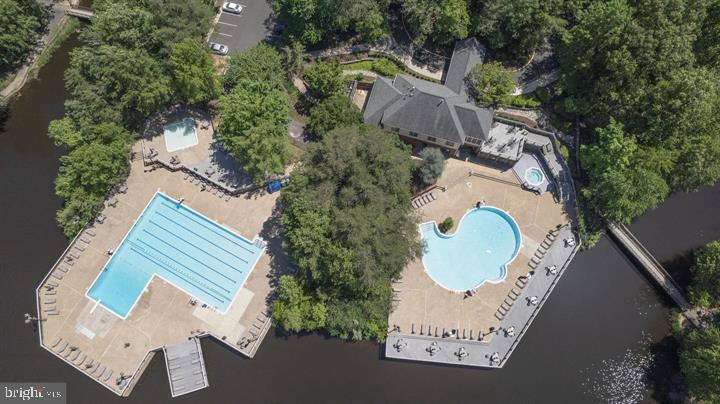 4047 Chetham Way Woodbridge, VA 22192 - Photo 48 of 55 an aerial view of a house