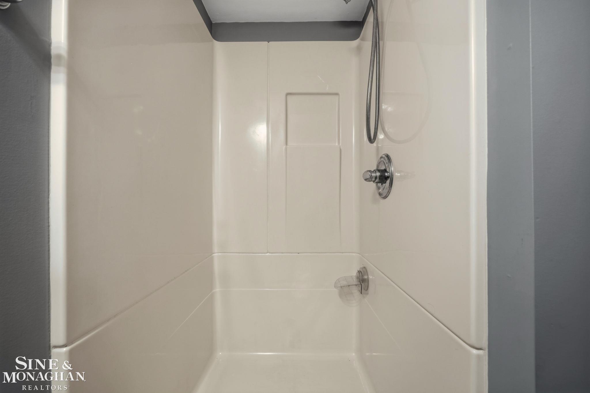 1641 Hampton Road Grosse Pointe Woods, MI 48236 - Photo 50 of 70