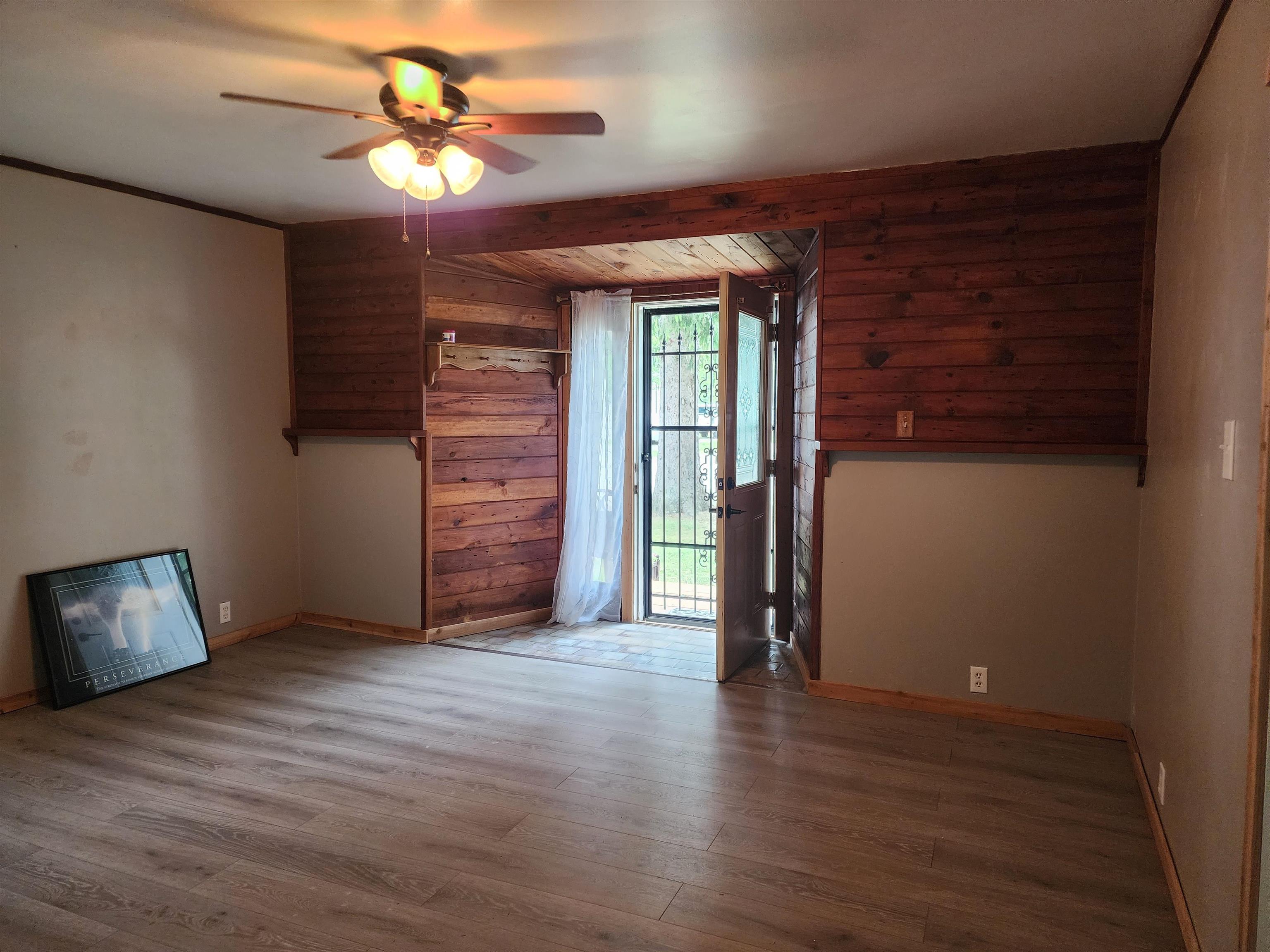525 Rhodes Street Pinconning, MI 48650 - Photo 5 of 12