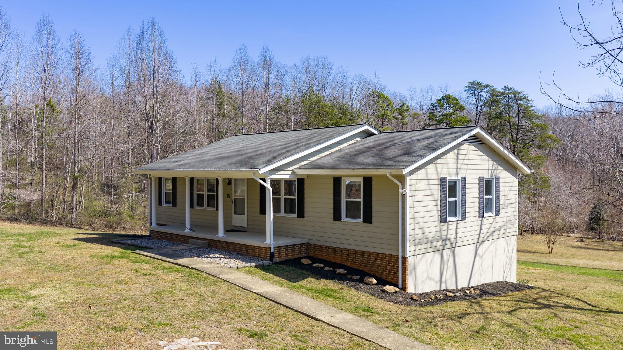 25 Old Farm Road Fredericksburg, VA 22406 - Photo 4 of 52