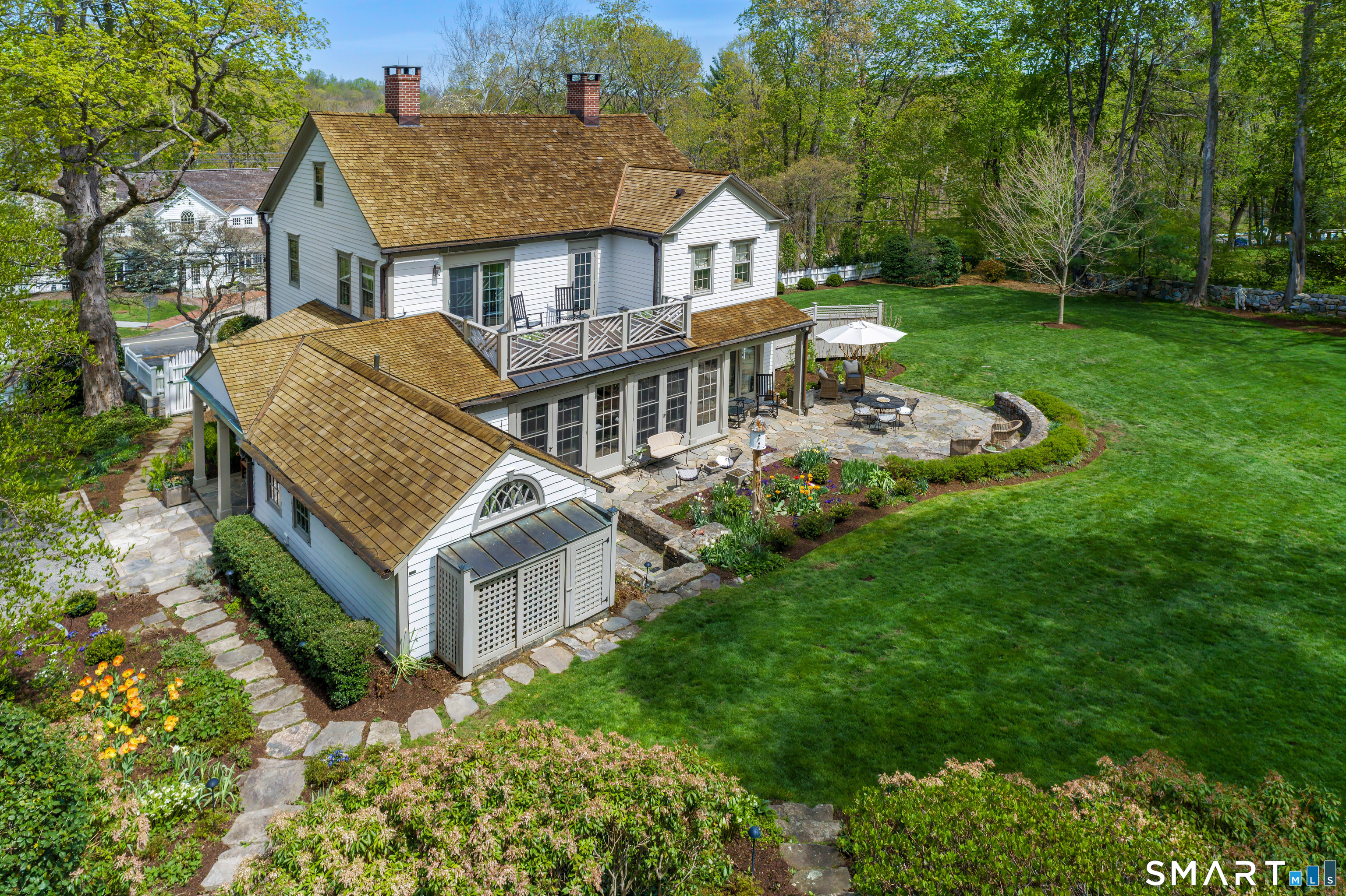 65 Ridgefield Road Wilton, CT 06897 - Photo 2 of 40