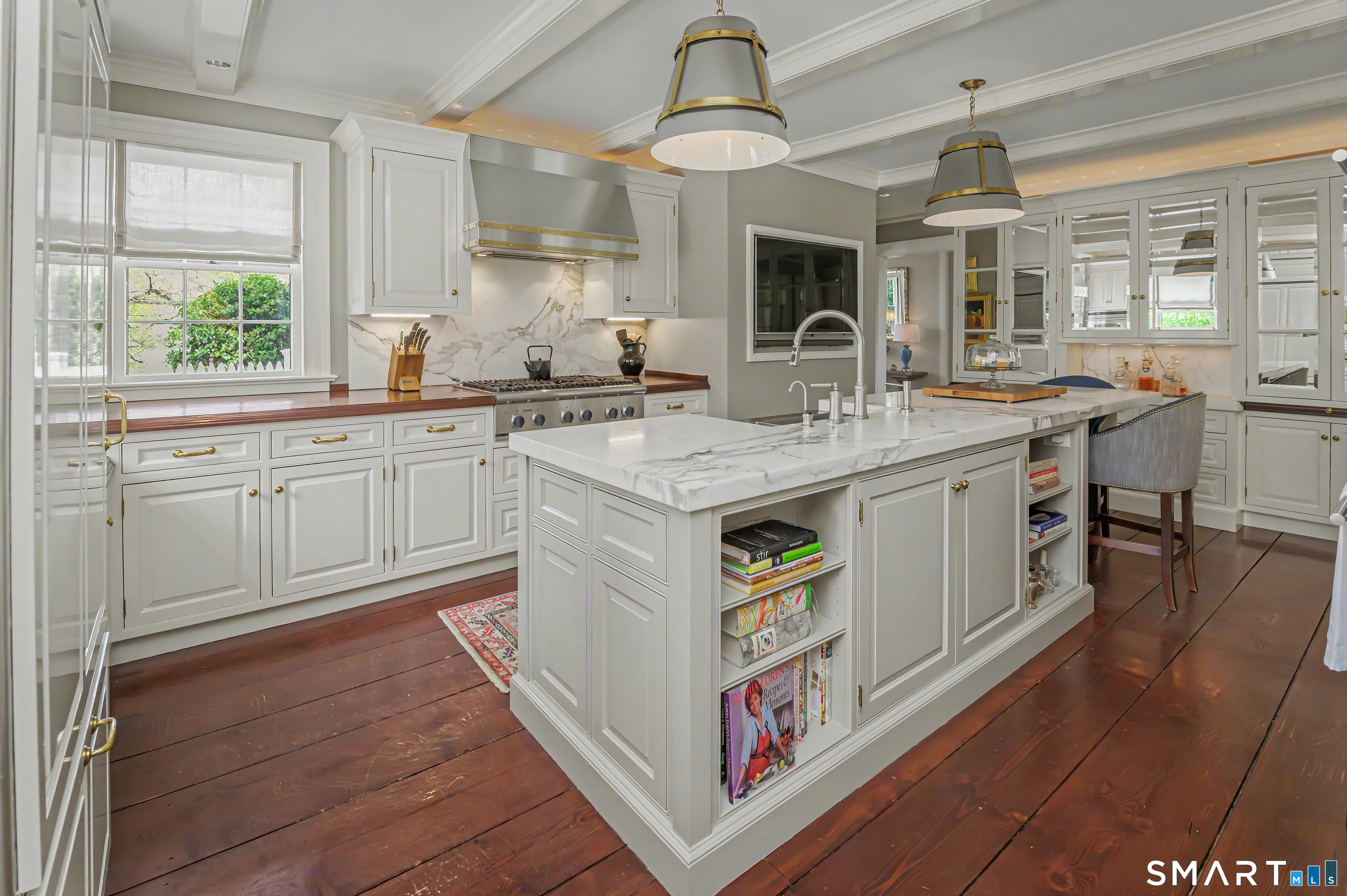 65 Ridgefield Road Wilton, CT 06897 - Photo 8 of 40