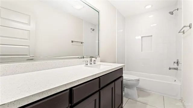 $369,900 | 2201 Antelope Cyn Street, Edinburg, TX 78541