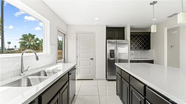 $369,900 | 2201 Antelope Cyn Street, Edinburg, TX 78541