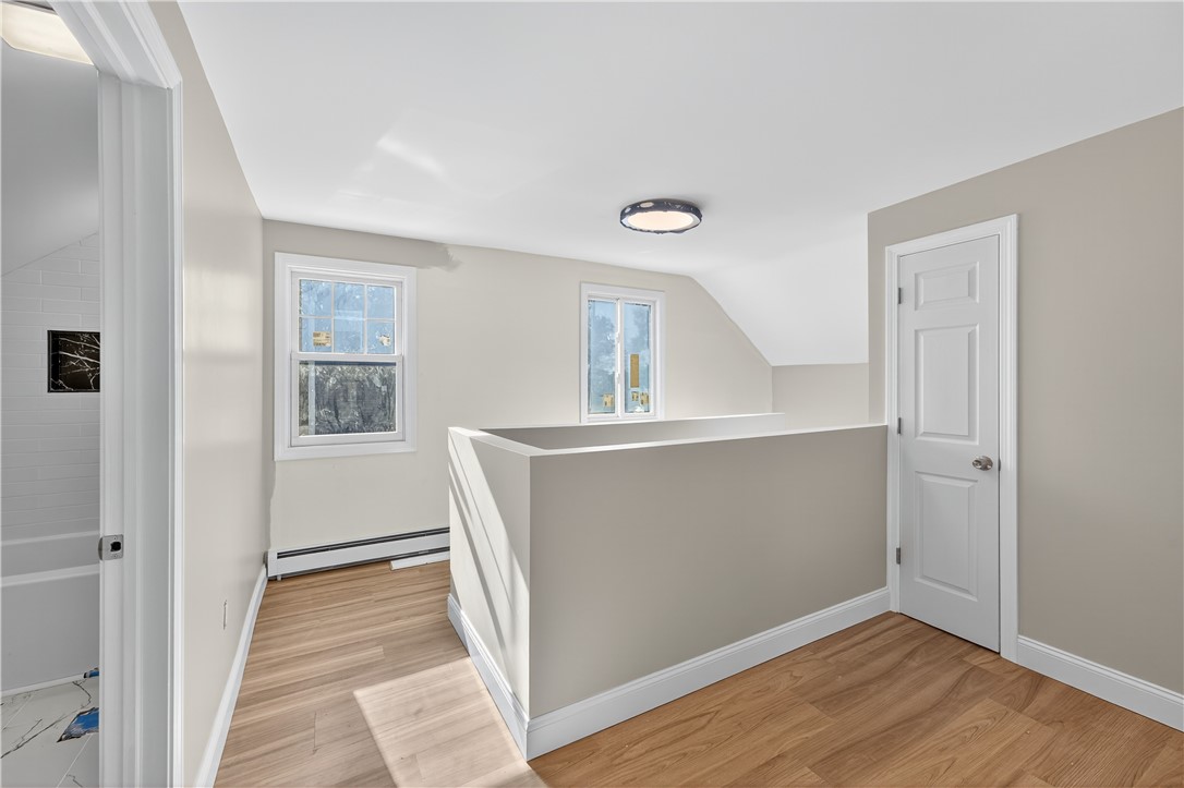 72 Stowe Avenue East Providence, RI 02915 - Photo 6 of 9