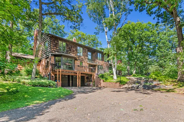 $990,000 | 2 Crocus Lane, North Oaks, MN 55127
