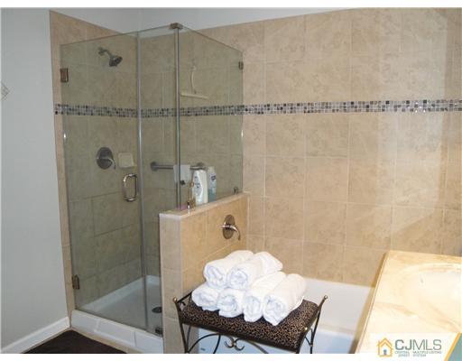 77 B Winthrop Road Monroe Township, NJ 08831 - Photo 13 of 23 Gallery Image 13