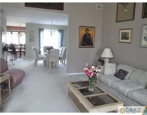 77 B Winthrop Road Monroe Township, NJ 08831 - Photo 18 of 23 Gallery Image 18