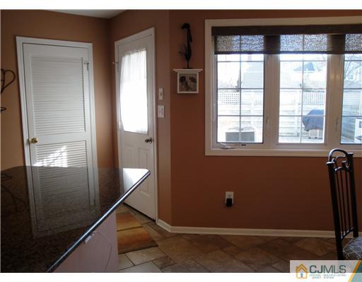 77 B Winthrop Road Monroe Township, NJ 08831 - Photo 20 of 23 Gallery Image 20