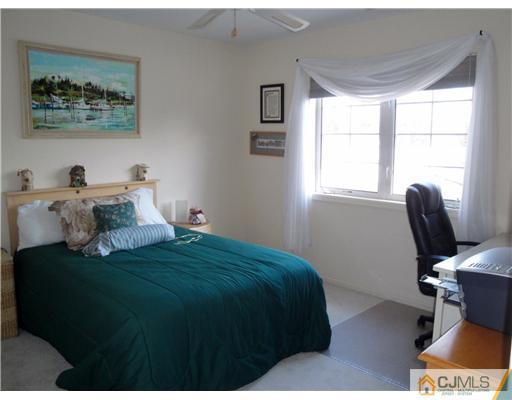 77 B Winthrop Road Monroe Township, NJ 08831 - Photo 10 of 23 Gallery Image 10