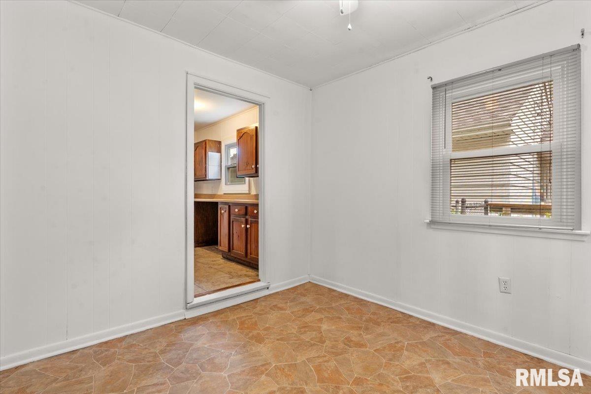 1638 West Capitol Avenue Springfield, IL 62704 - Photo 18 of 32