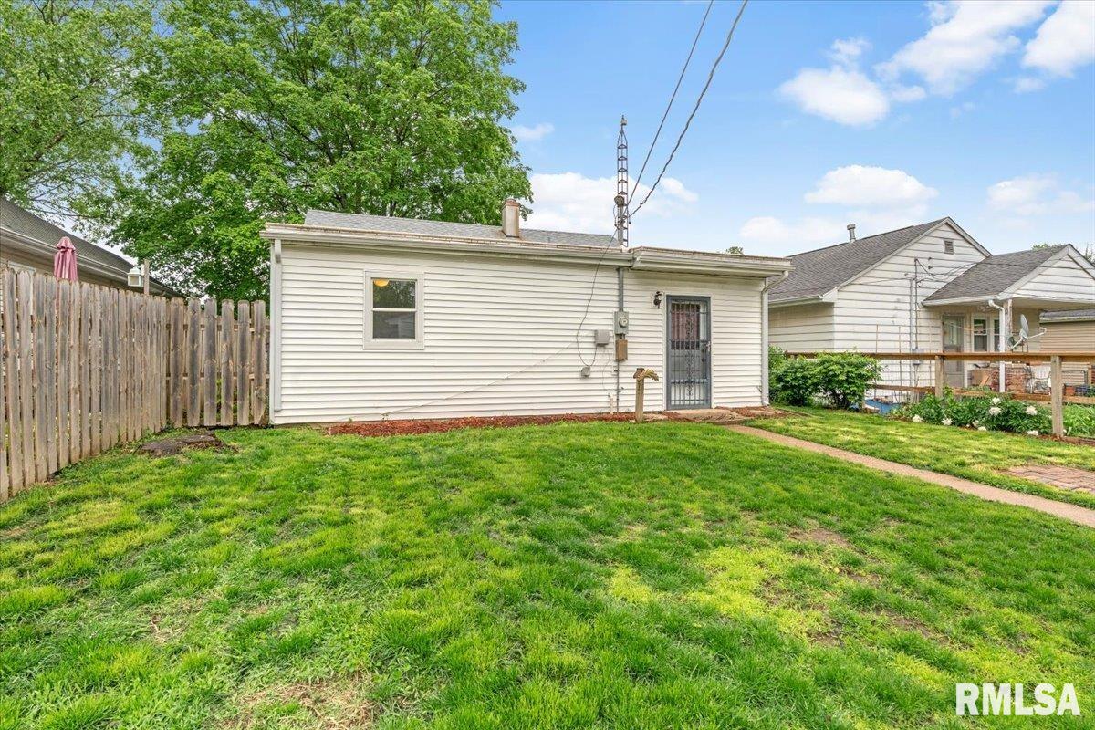 1638 West Capitol Avenue Springfield, IL 62704 - Photo 25 of 32