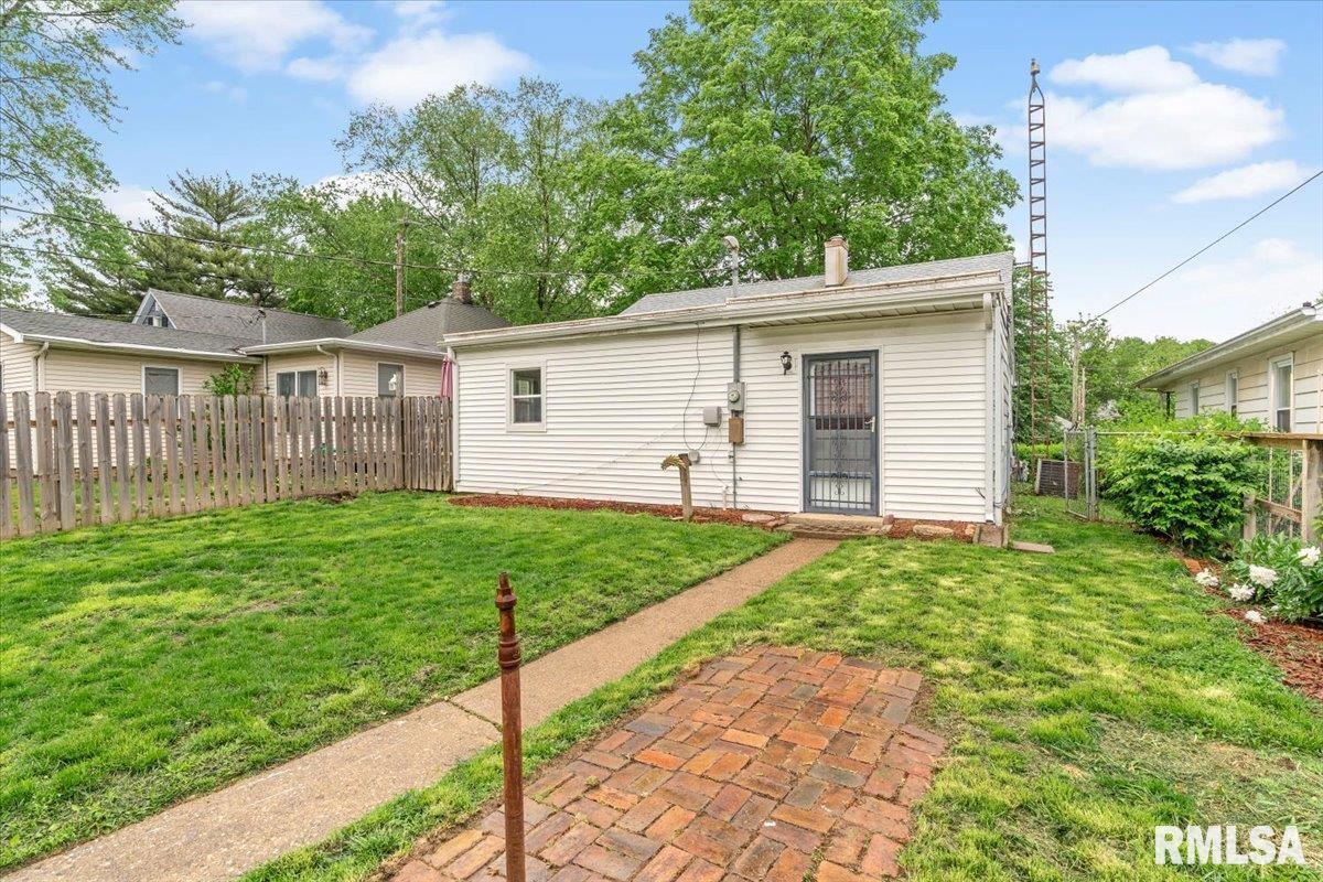 1638 West Capitol Avenue Springfield, IL 62704 - Photo 26 of 32