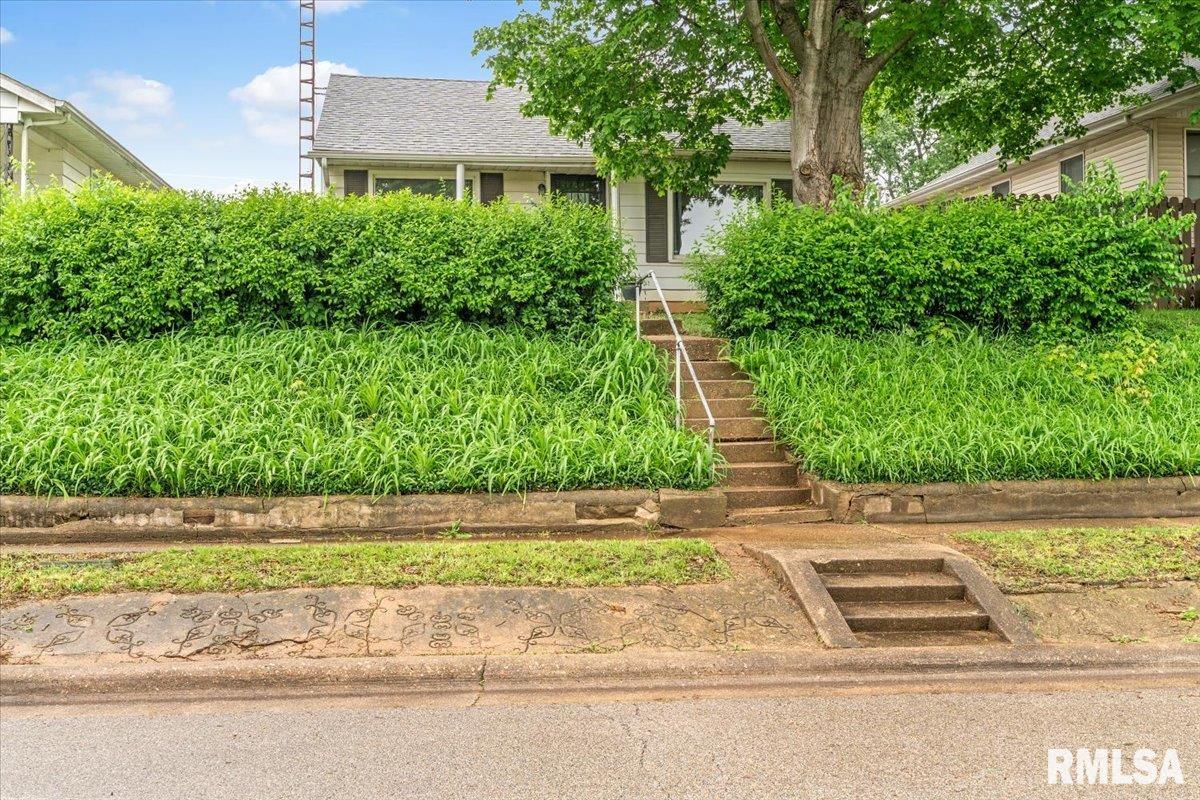 1638 West Capitol Avenue Springfield, IL 62704 - Photo 31 of 32