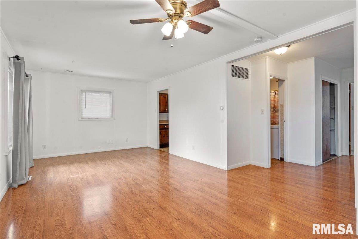 1638 West Capitol Avenue Springfield, IL 62704 - Photo 4 of 32