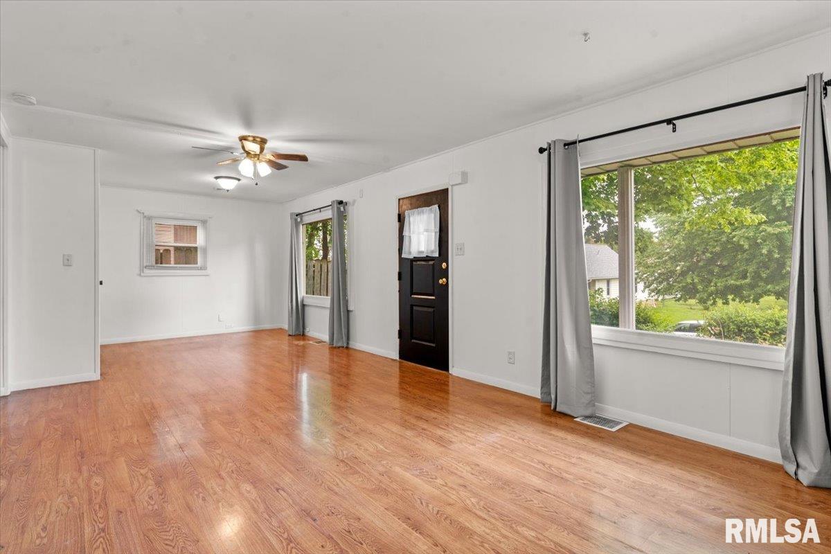 1638 West Capitol Avenue Springfield, IL 62704 - Photo 6 of 32