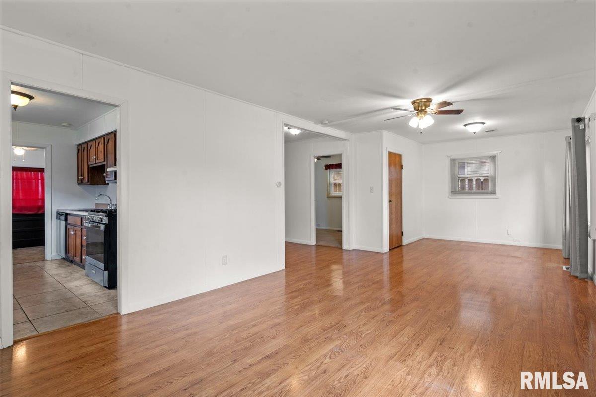 1638 West Capitol Avenue Springfield, IL 62704 - Photo 7 of 32