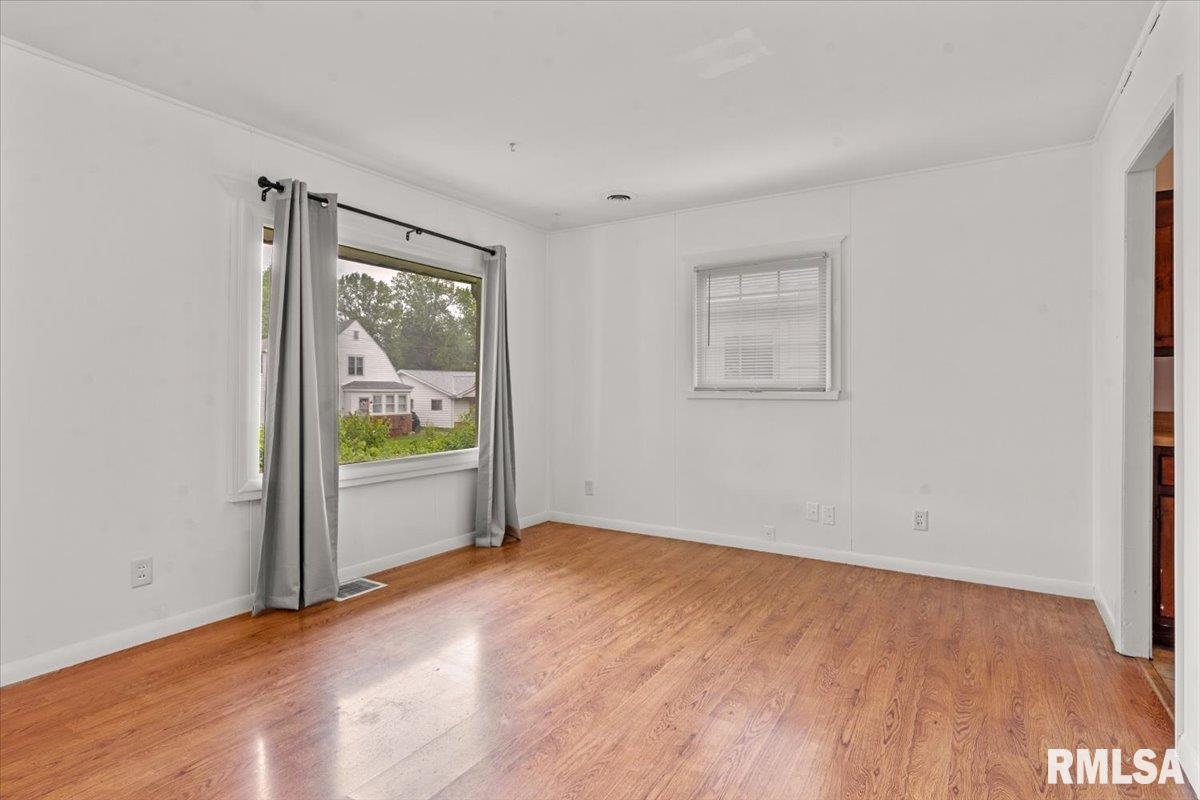 1638 West Capitol Avenue Springfield, IL 62704 - Photo 8 of 32