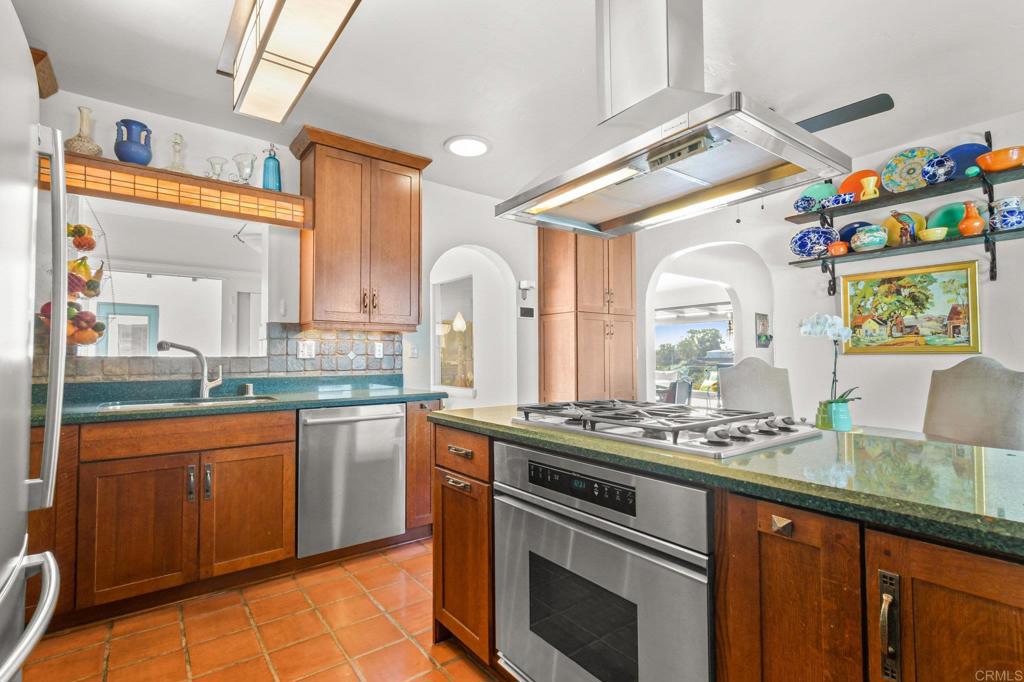 5036 Litchfield Road San Diego, CA 92116 - Photo 7 of 62