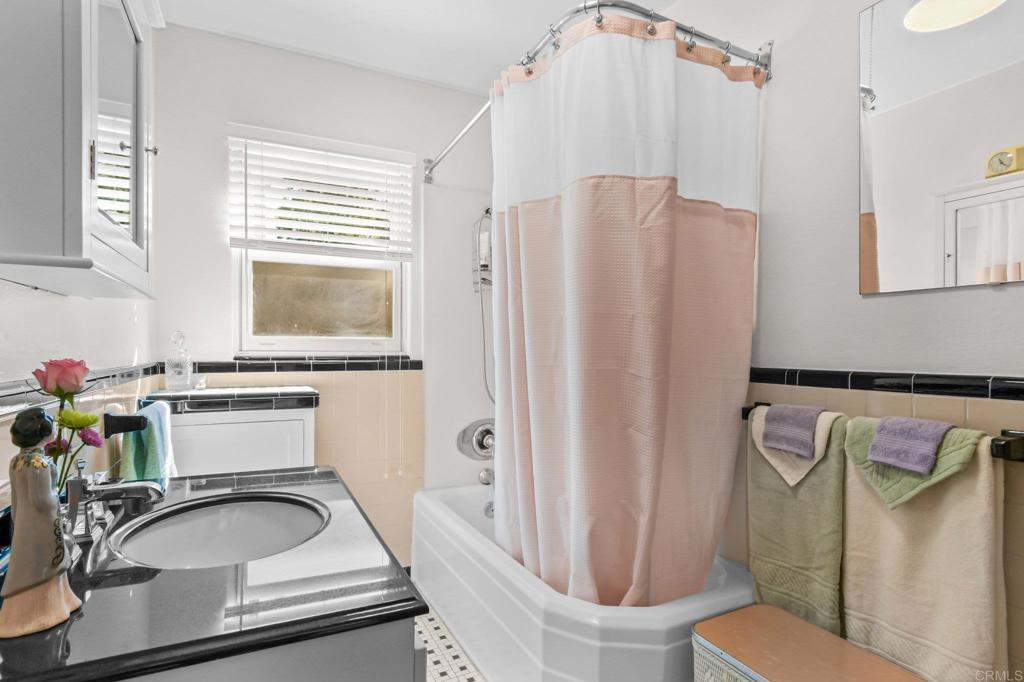 5036 Litchfield Road San Diego, CA 92116 - Photo 9 of 62