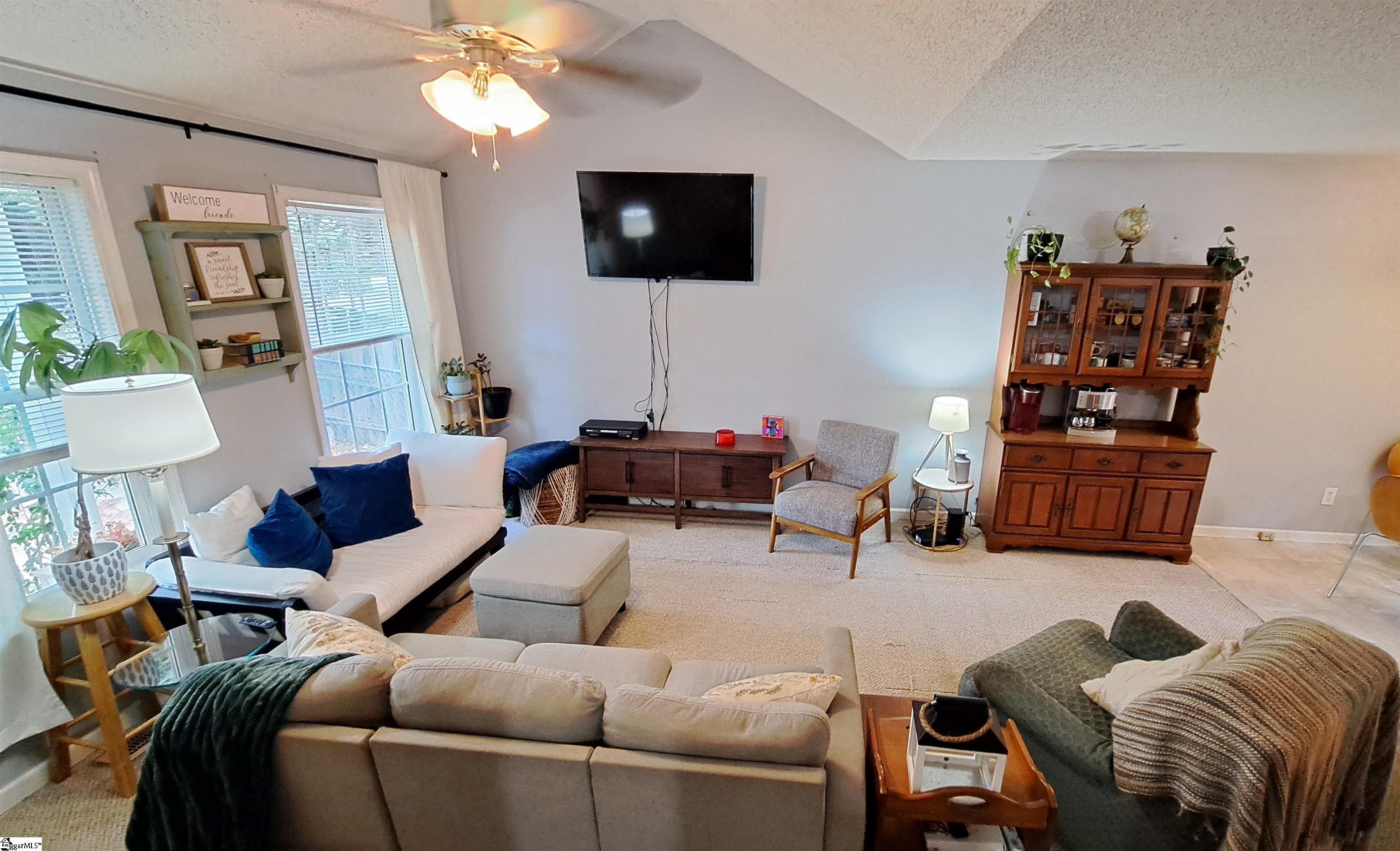 121 B Harvey Road Greer, SC 29651 - Photo 4 of 30