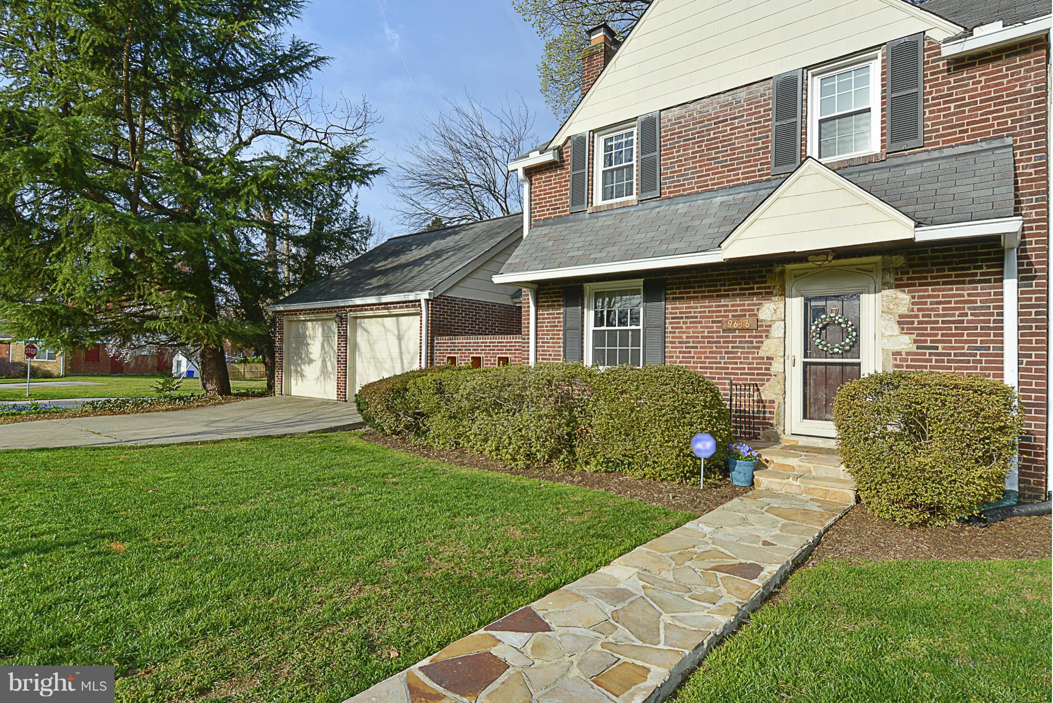 9616 Flower Avenue Silver Spring, MD 20901 - Photo 3 of 30 Beautiful 3 bed, 2.5 bath home with large garage.