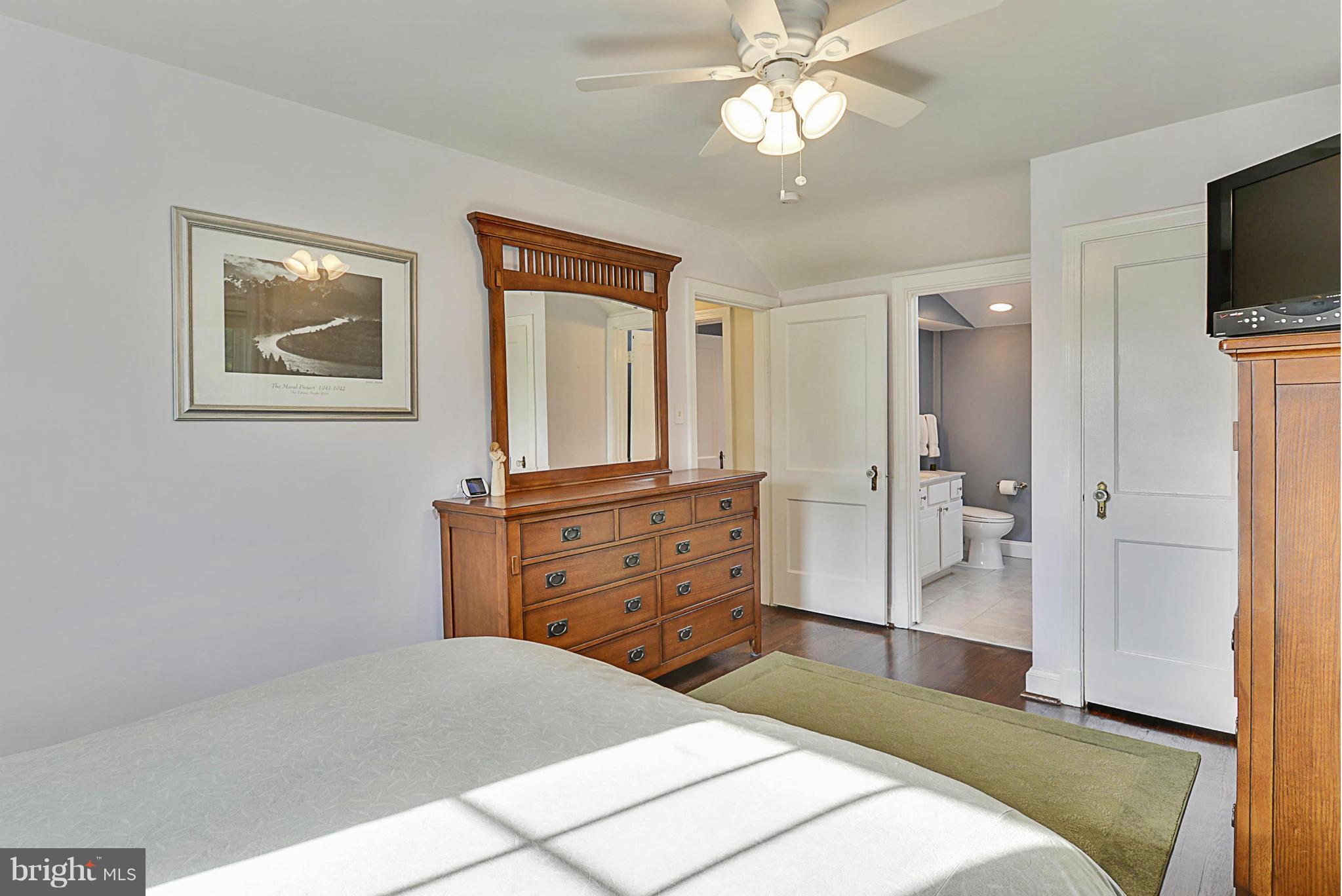 9616 Flower Avenue Silver Spring, MD 20901 - Photo 22 of 30 Master bedroom with attached full bath.