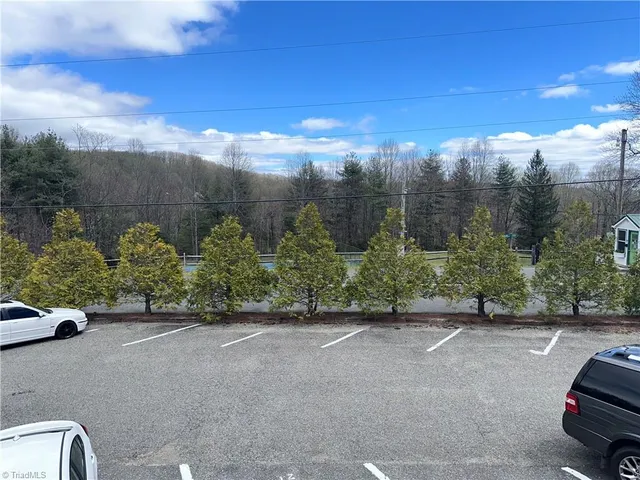 $950,000 | 96 Cascade Trail, Fancy Gap, VA 24328