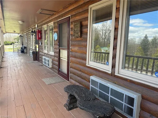 $950,000 | 96 Cascade Trail, Fancy Gap, VA 24328