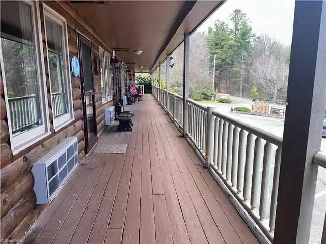 $950,000 | 96 Cascade Trail, Fancy Gap, VA 24328