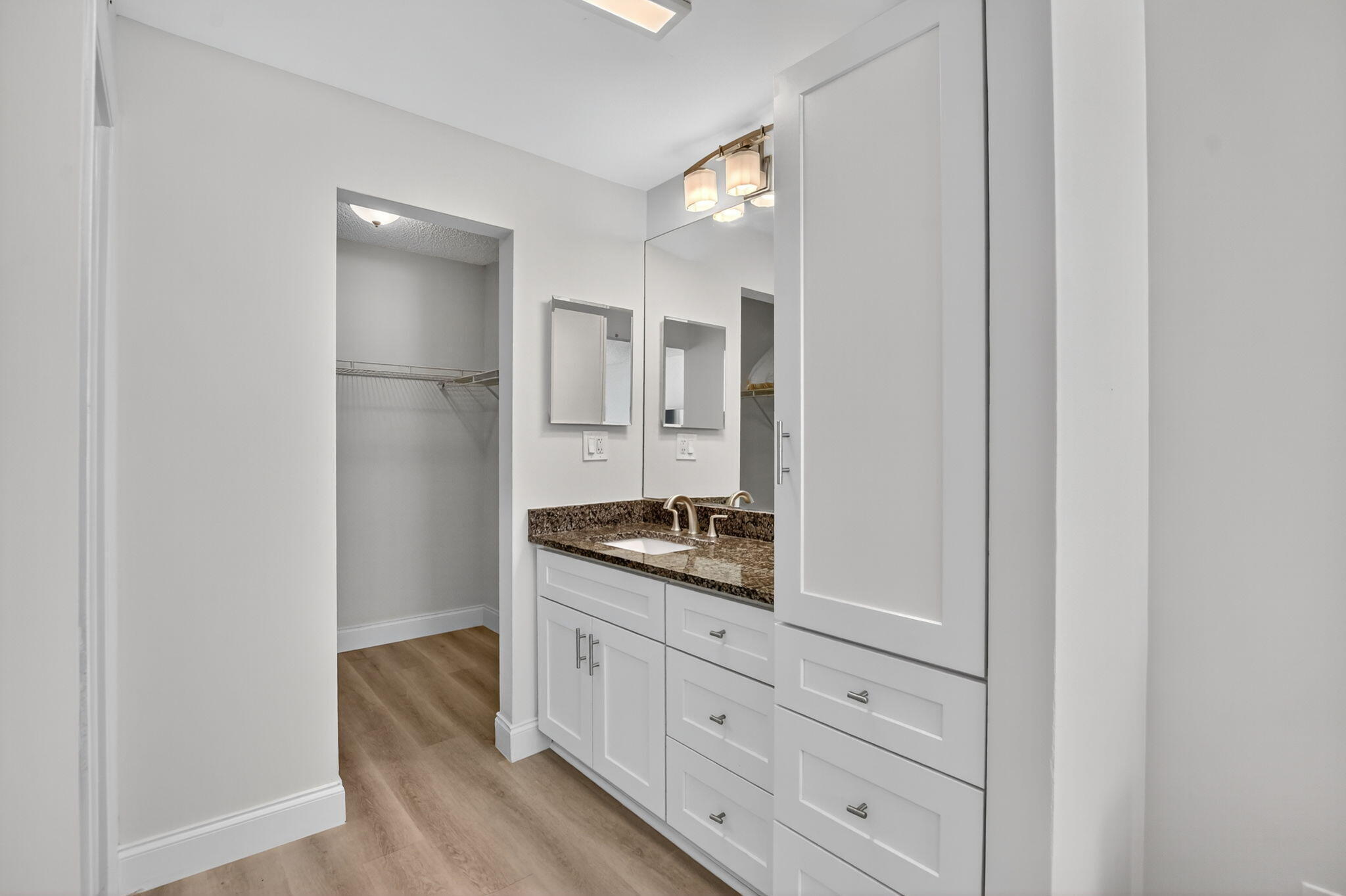 8 Royal Palm Way, Unit 107 Boca Raton, FL 33432 - Photo 26 of 75 Primary Bath/Vanity