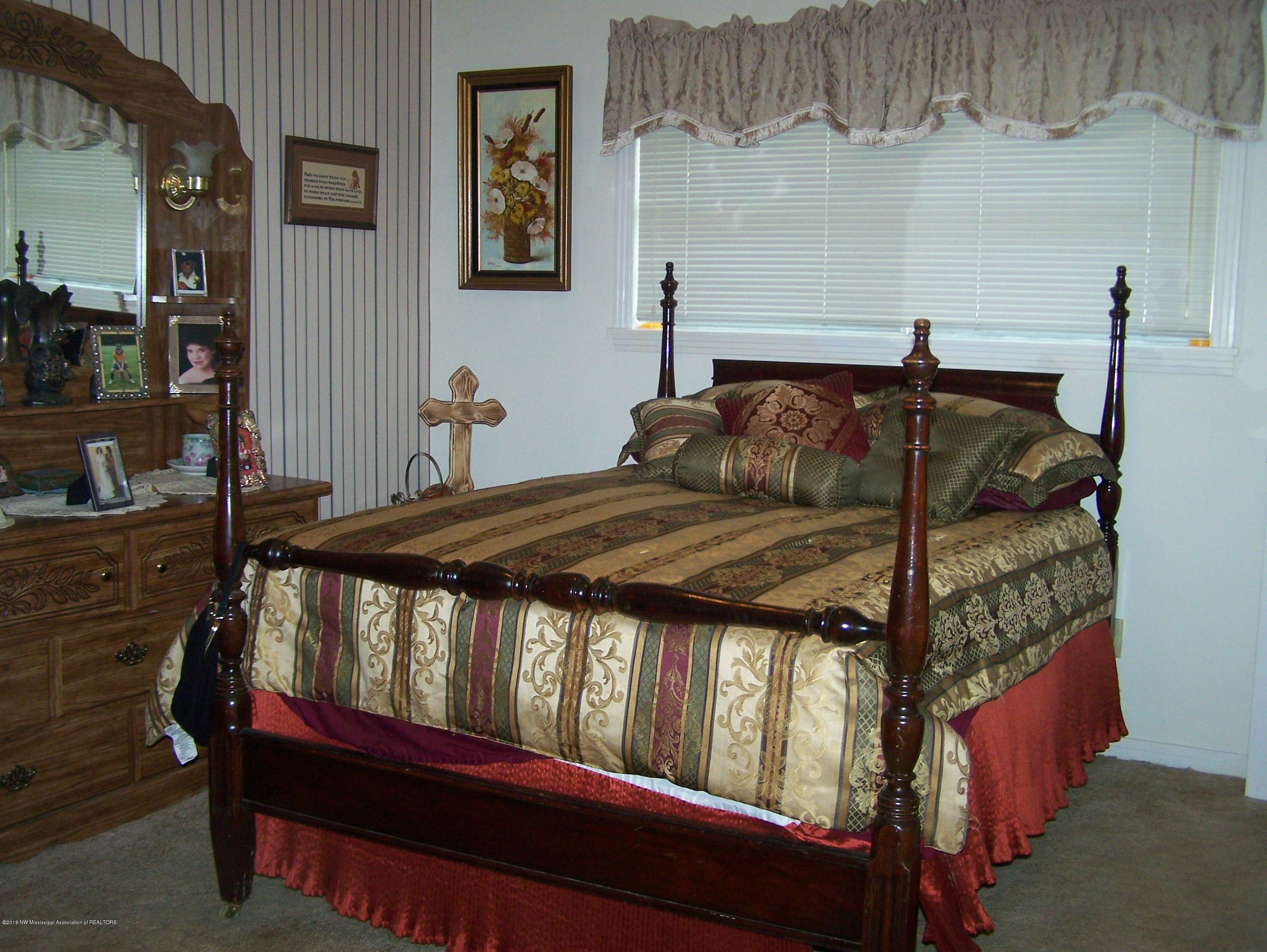 34009 Blackjack Road Batesville, MS 38606 - Photo 14 of 27 020