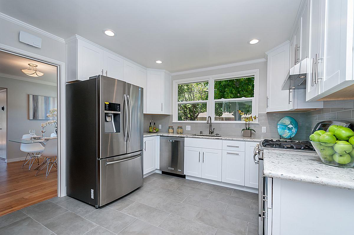 330 Bloomfield Road Burlingame, CA 94010 - Photo 6 of 15 Gallery Image 6