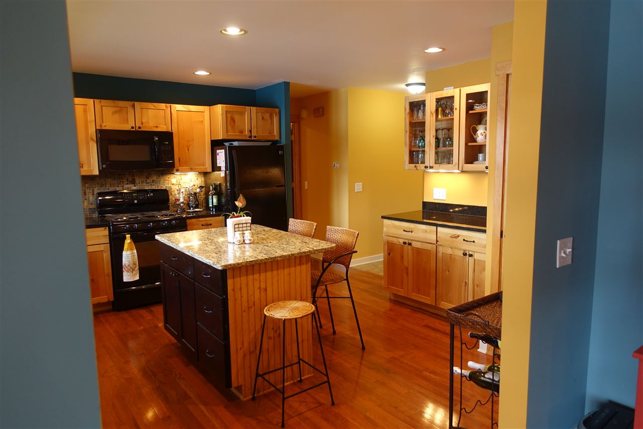 246 Highview Road Traverse City, MI 49696 - Photo 19 of 44 1870016-18.JPG