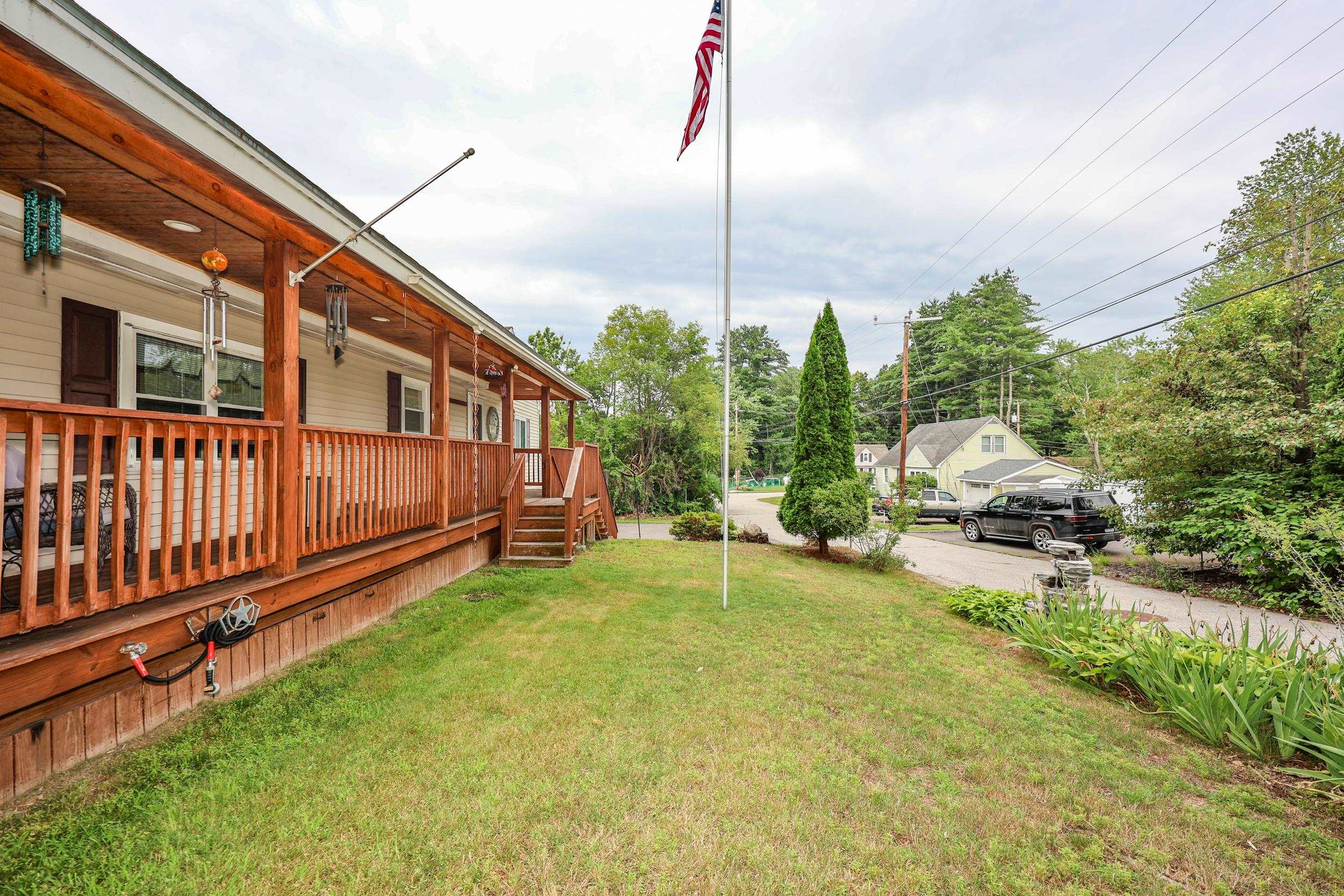 4 Caron Street Merrimack, NH 03054 - Photo 4 of 40 Gallery Image 4