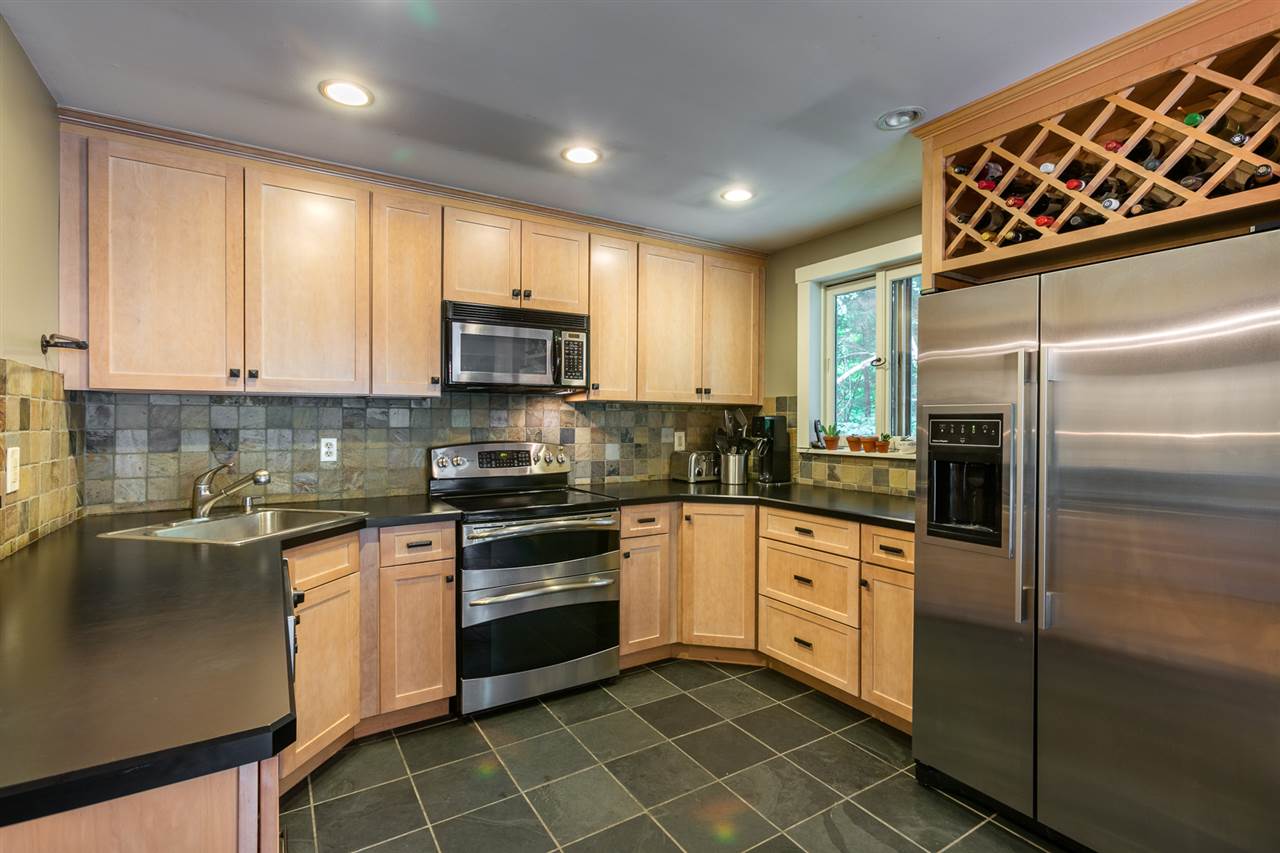 23 Middle Ridge Road Winhall, VT 05340 - Photo 11 of 31