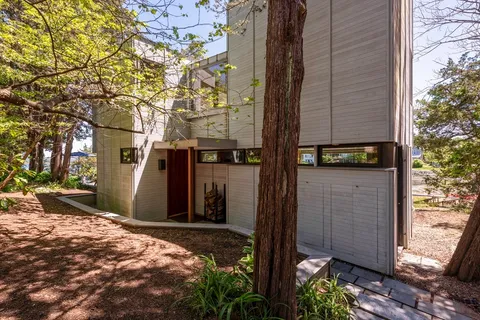 $1,895,000 | 45 Lufkin Point Road, Essex, MA 01929