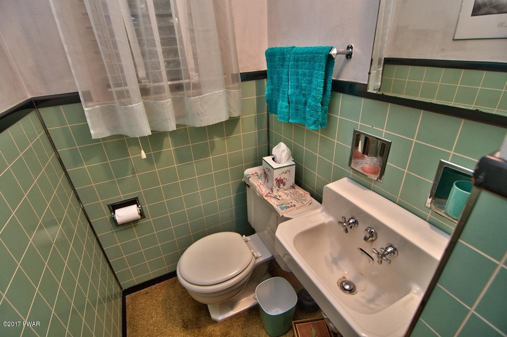 1111 Avoy Road Lakeville, PA 18438 - Photo 24 of 108