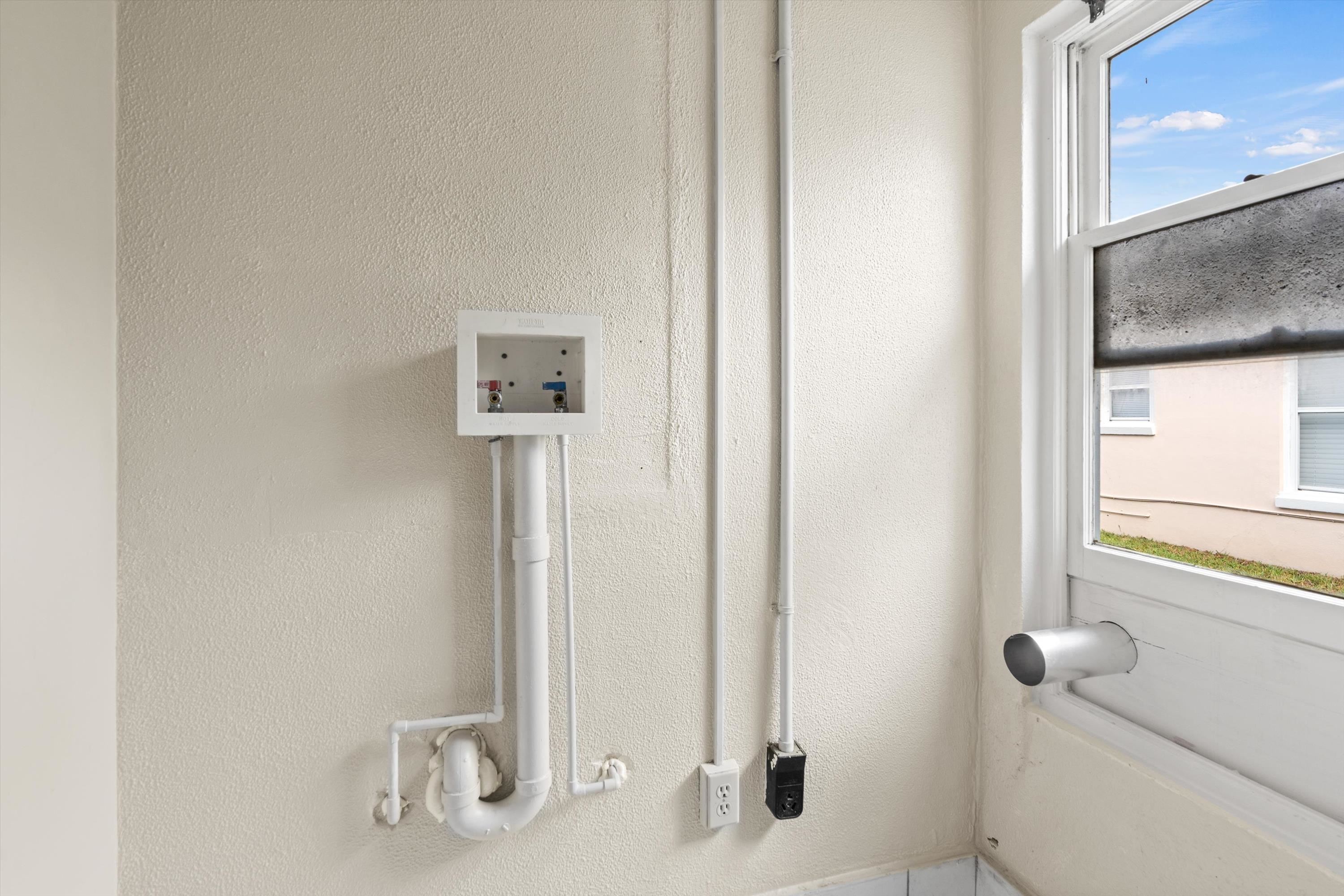 137 A Riberia Street St. Augustine, FL 32084 - Photo 14 of 21 a bathroom with a shower