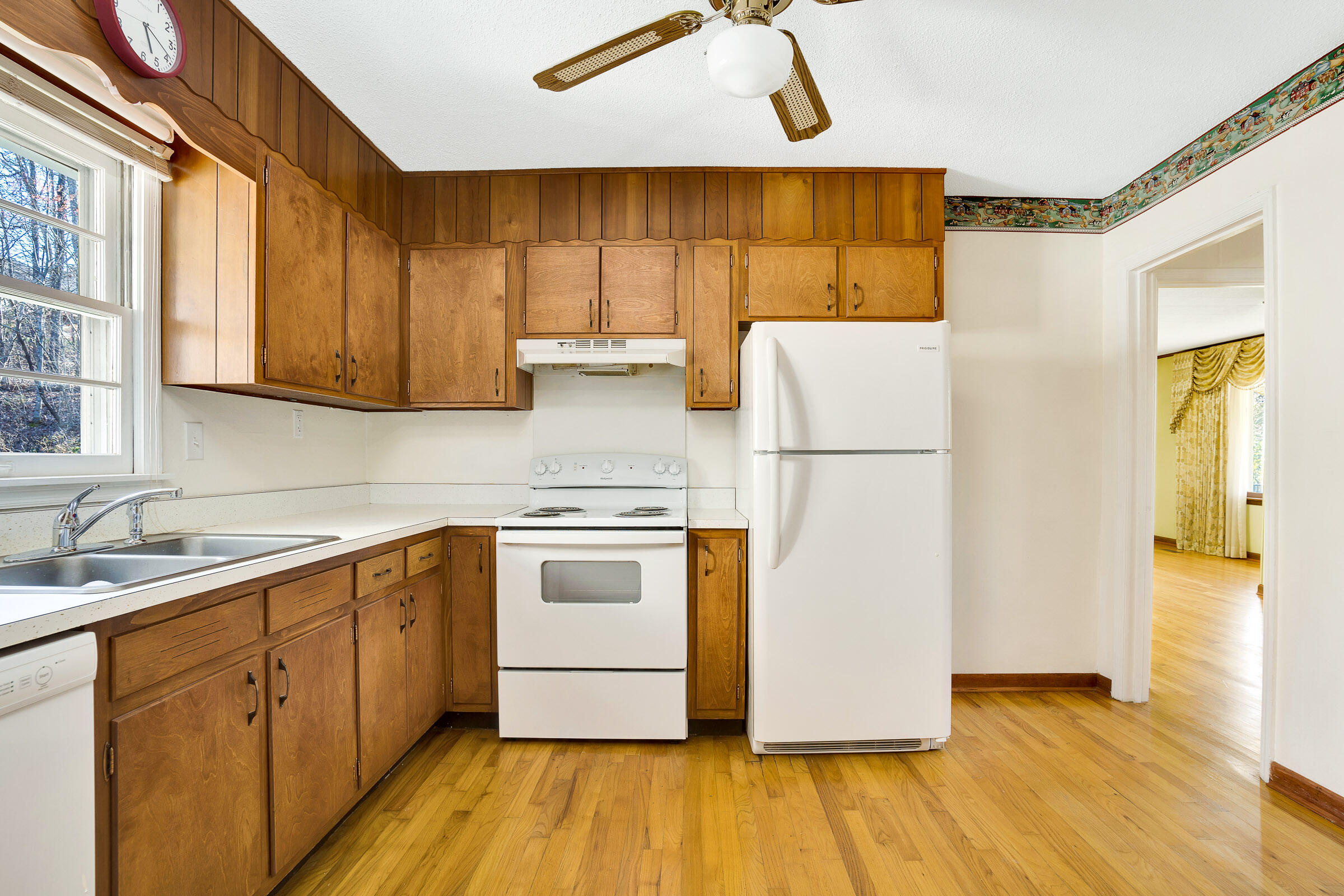 1211 Baggett Road Ringgold, GA 30736 - Photo 9 of 18 113CF457-427C-4B1B-8D50-1233BB5EB7BF
