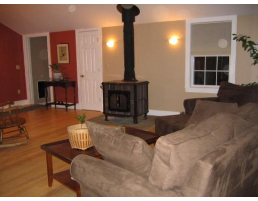 413 Allen Road Belchertown, MA 01007 - Photo 4 of 7 Gallery Image 4