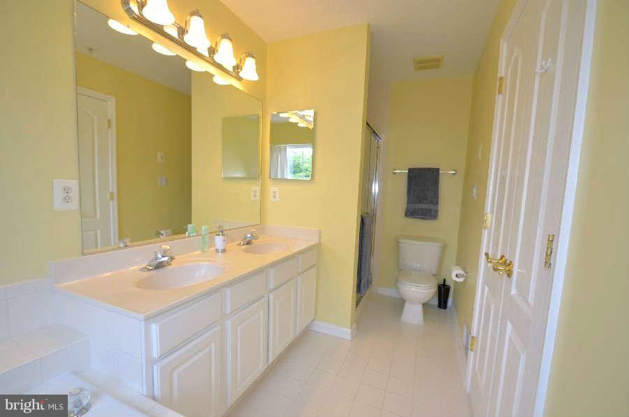 2106 Clark Place Silver Spring, MD 20910 - Photo 18 of 26 Bath (Master)