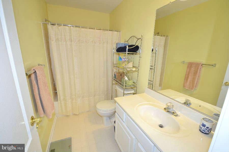2106 Clark Place Silver Spring, MD 20910 - Photo 23 of 26 Bath