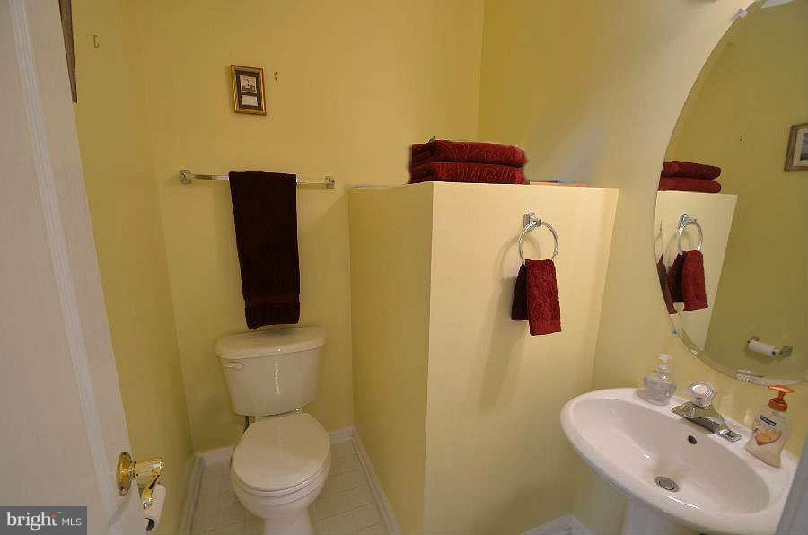 2106 Clark Place Silver Spring, MD 20910 - Photo 24 of 26 Bath