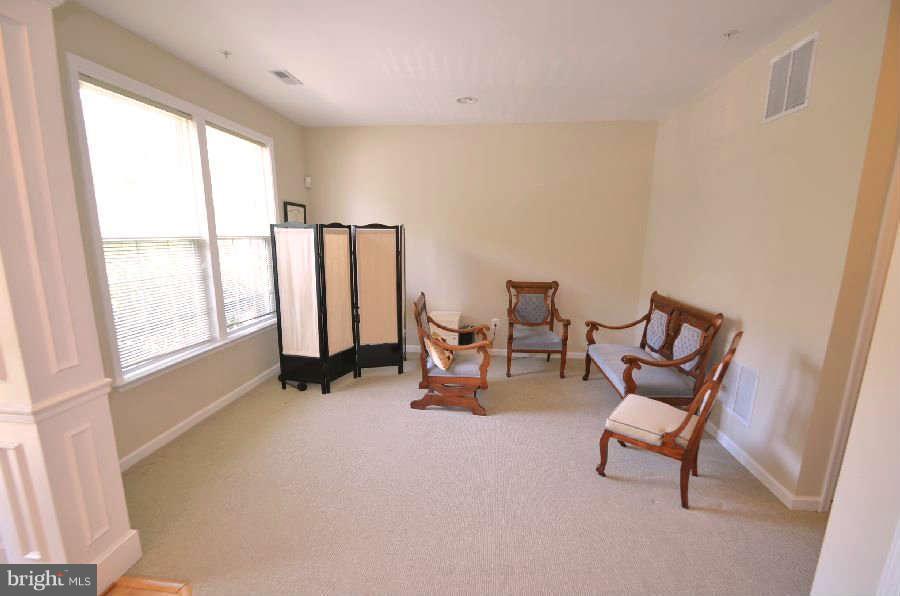 2106 Clark Place Silver Spring, MD 20910 - Photo 4 of 26 Interior (General)