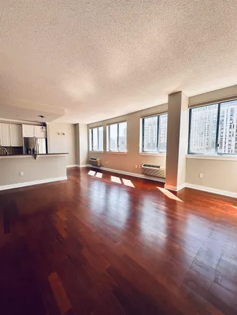 $4,350 | 311 Washington Street, Unit 9E, Jersey City, NJ 07302