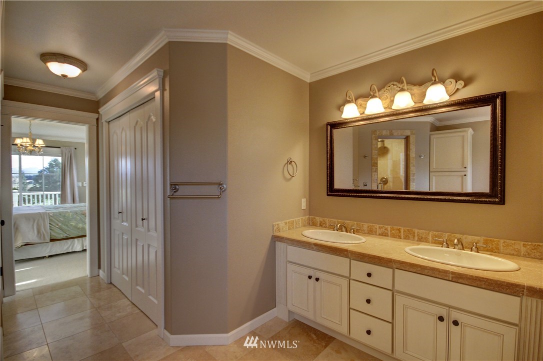 953 Van Dyk Road Lynden, WA 98264 - Photo 16 of 25