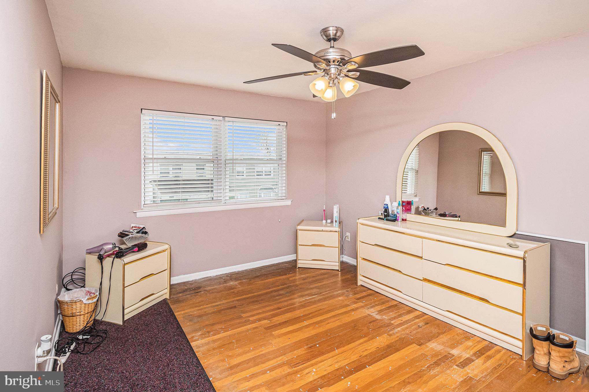 12805 Dunks Ferry Road Philadelphia, PA 19154 - Photo 17 of 25